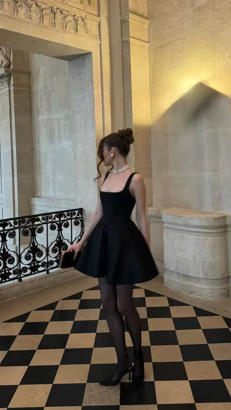 Sexy Straps Black A Line Short Homecoming Dress Birthday Outfit Y7621 - VelvetHem