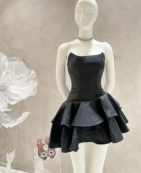 Elegant Black Strapless Short Birthday Outfits Homecoming Dress Y7636 - VelvetHem