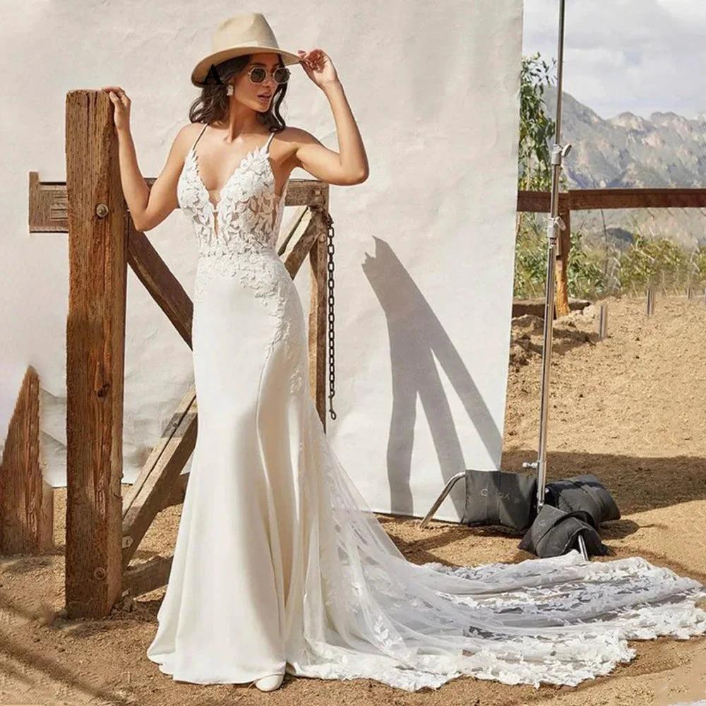 Spaghetti Strap Mermaid Wedding Dresses For Bride Satin V-Neck Appliques Backless Sleeveless Customised Robe De Mari�e (ZD13355) - VelvetHem