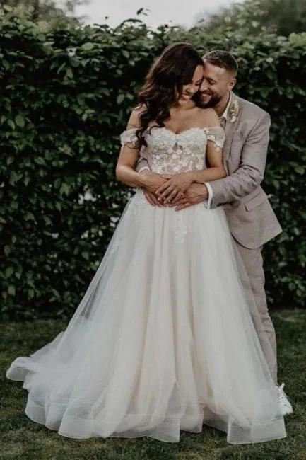 Fabulous Off-the-shoulder Sleeveless A-Line Tulle Wedding Dresses with Appliques (ZD16560) - VelvetHem