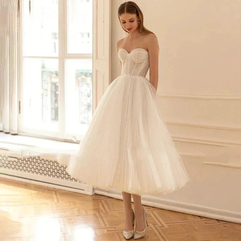 Romantic Strapless Sleeveless A-line Wedding Dress Sexy Backless Short Robe De Soirée Elegant Tulle Bow Bridal Gown (ZD13409)