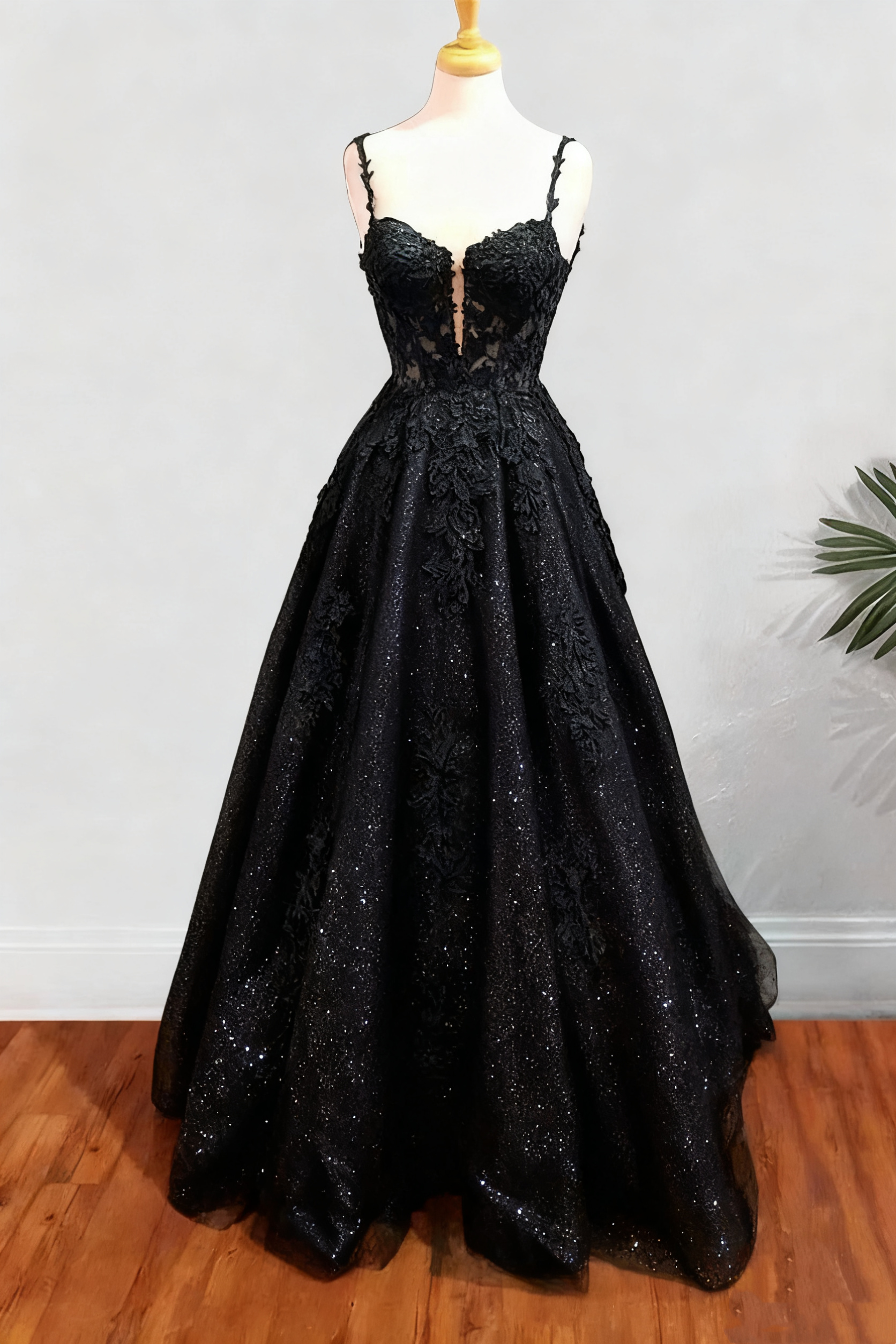 A-line Spaghetti Straps Long/Floor-Length Tulle Prom Dress With Beading Glitter Appliqued fg6754 - View 5 | VelvetHem