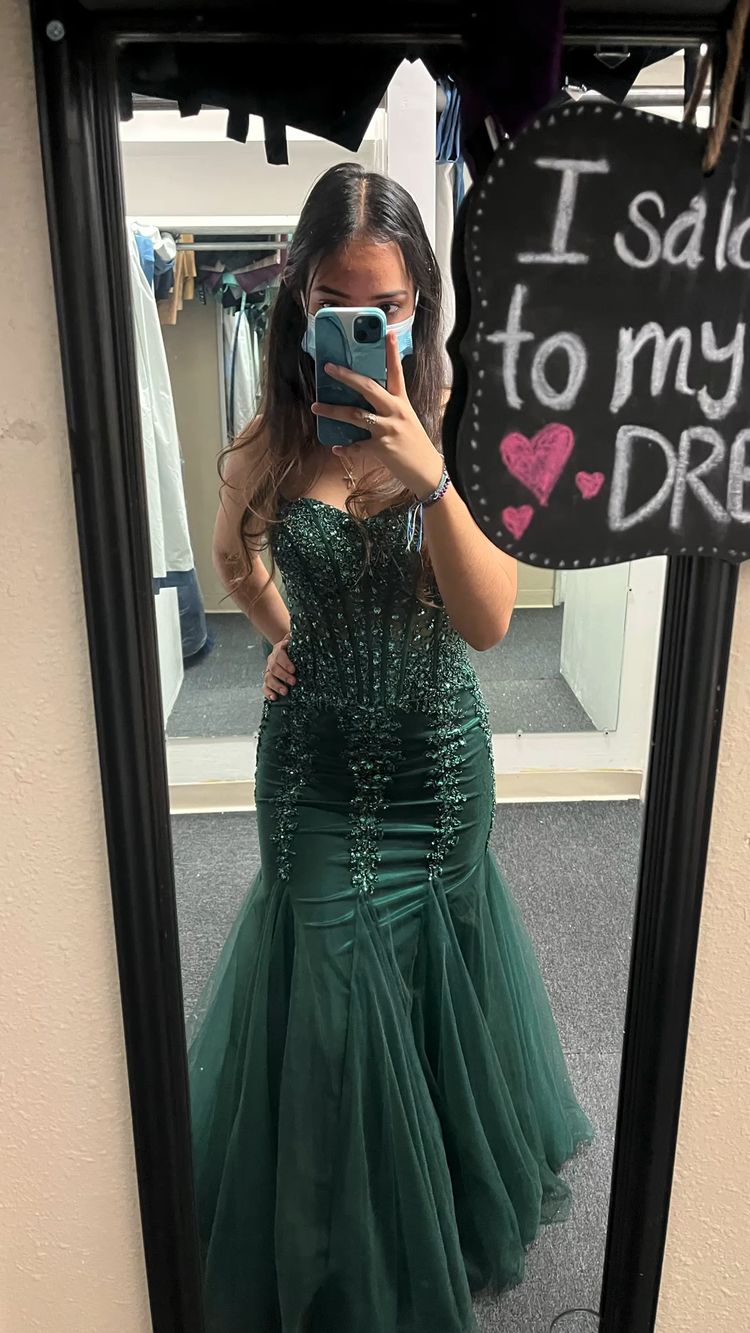 Elegant Green Mermaid Prom Dress Charming Evening Dress - VelvetHem
