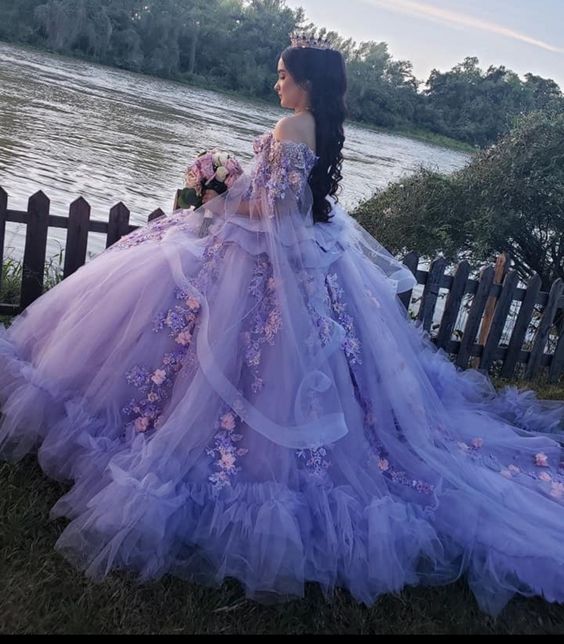 Light Purple Tulle Floral Appliques Ball Gown Luxurious Sweet 16 Dress Quinceanera Dress - VelvetHem