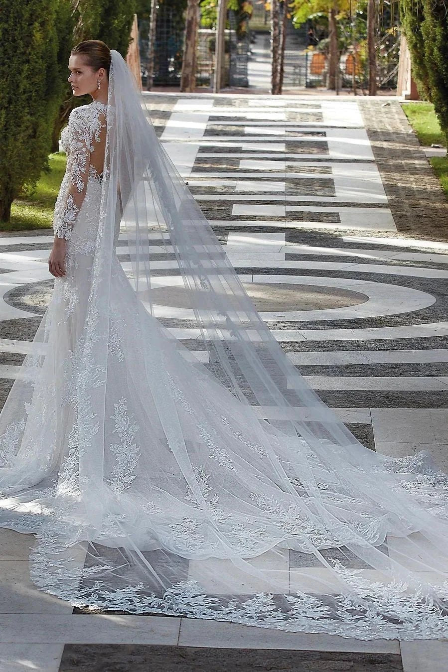 Glamorous V-neck Mermaid Appliques Long Sleeves Wedding Dress With Lace (ZD16544)