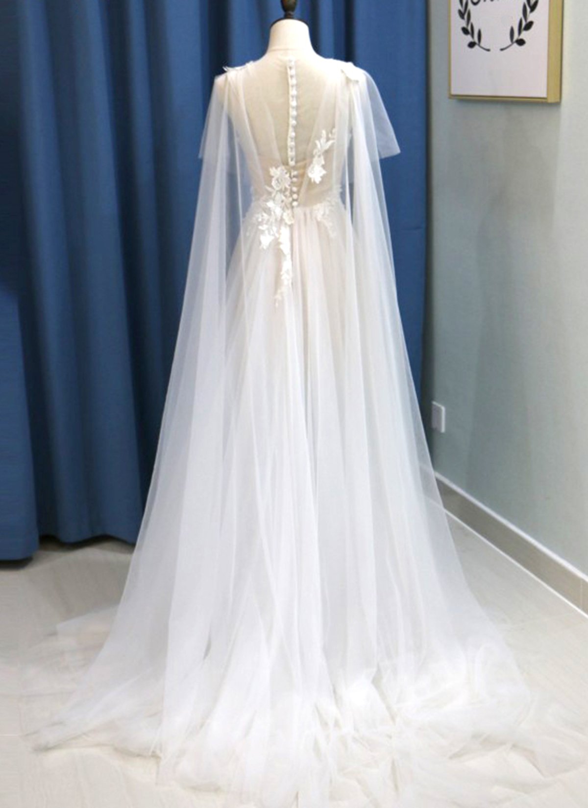 Glamorous White Tulle V-Neck Beach Wedding Dress A Line Flower Bridal Gowns On Sale (ZD17435)