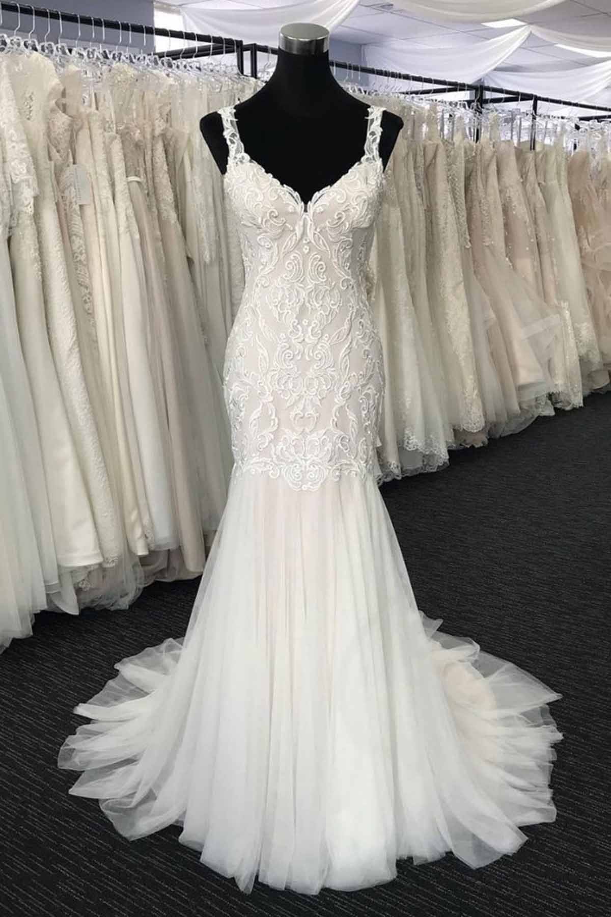 Glamorous White Tulle V-Neck Long Appliques Wedding Dress Mermaid Lace Bridal Gowns On Sale (ZD17445)