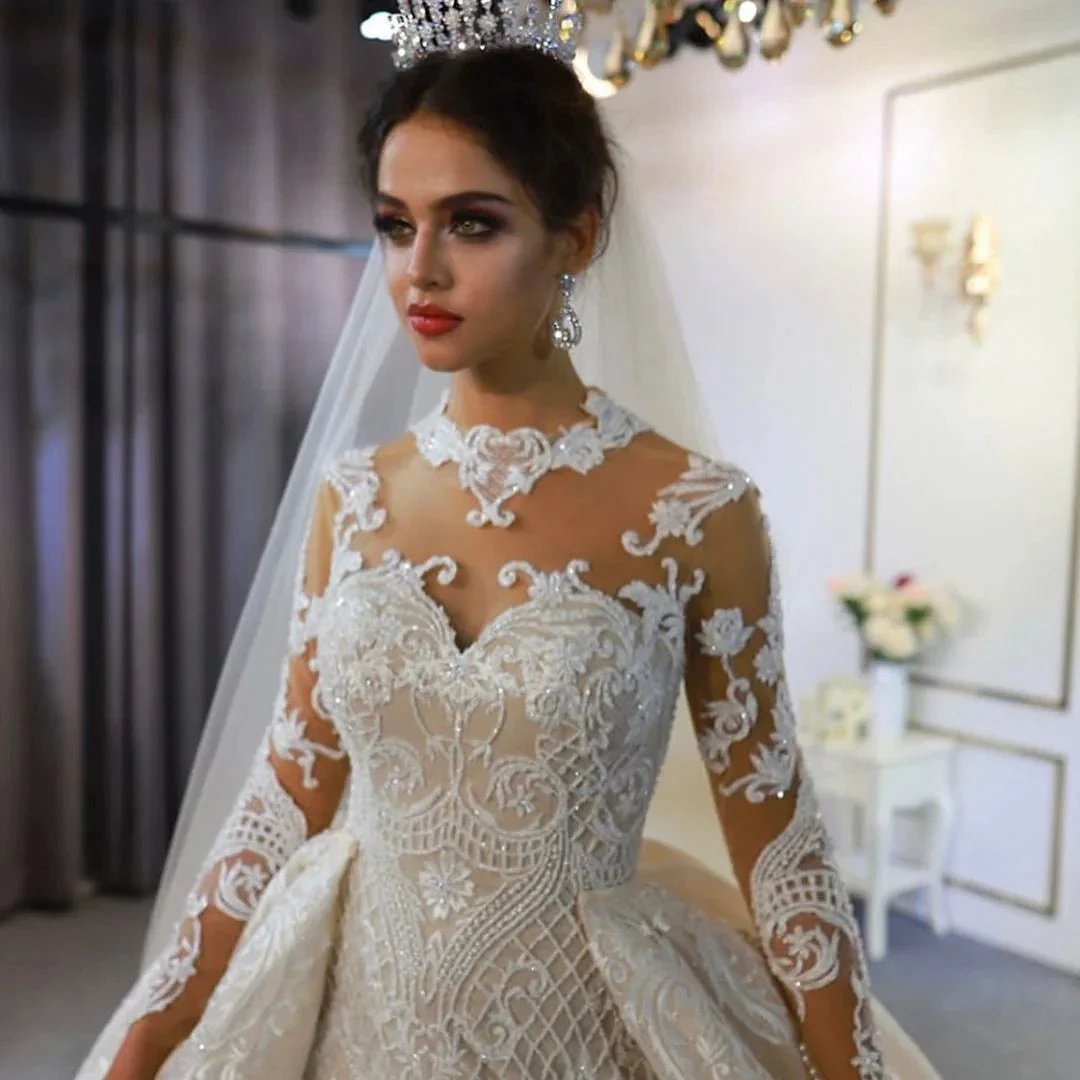 Gorgeous Long A-Line Sweetheart Appliques Lace Wedding Dress with Sleeves (ZD15132)