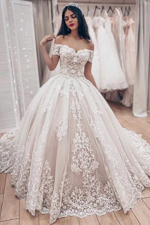 Gorgeous Long Ball Gown Off the Shoulder Lace Appliques Wedding Dress (ZD15851)