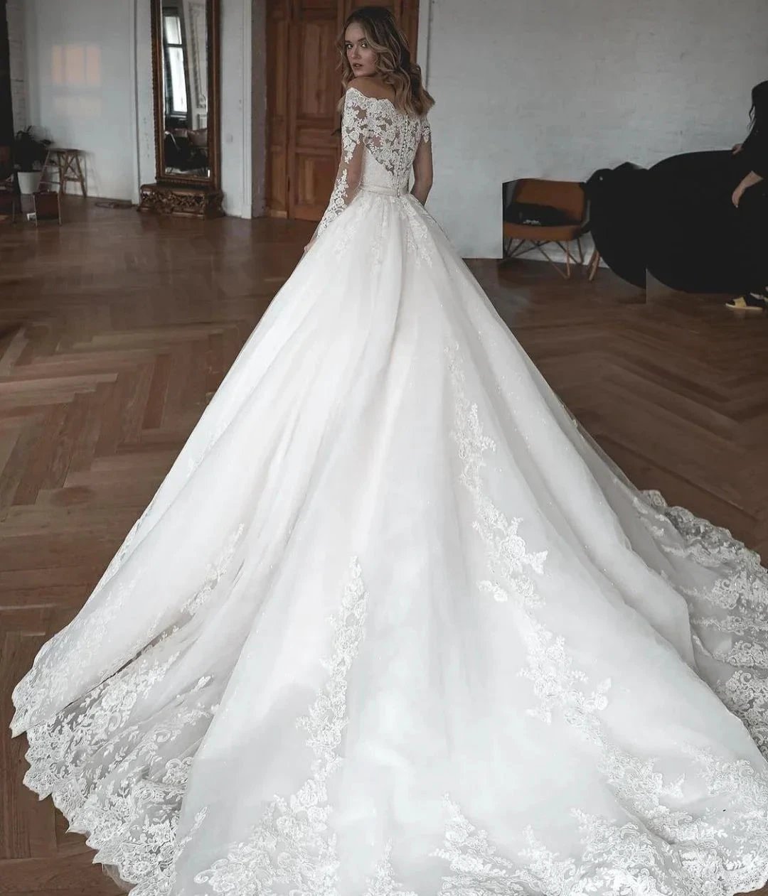 Gorgeous Long Ball Gowns Lace Tulle Wedding Dresses with Sleeves (ZD15017)
