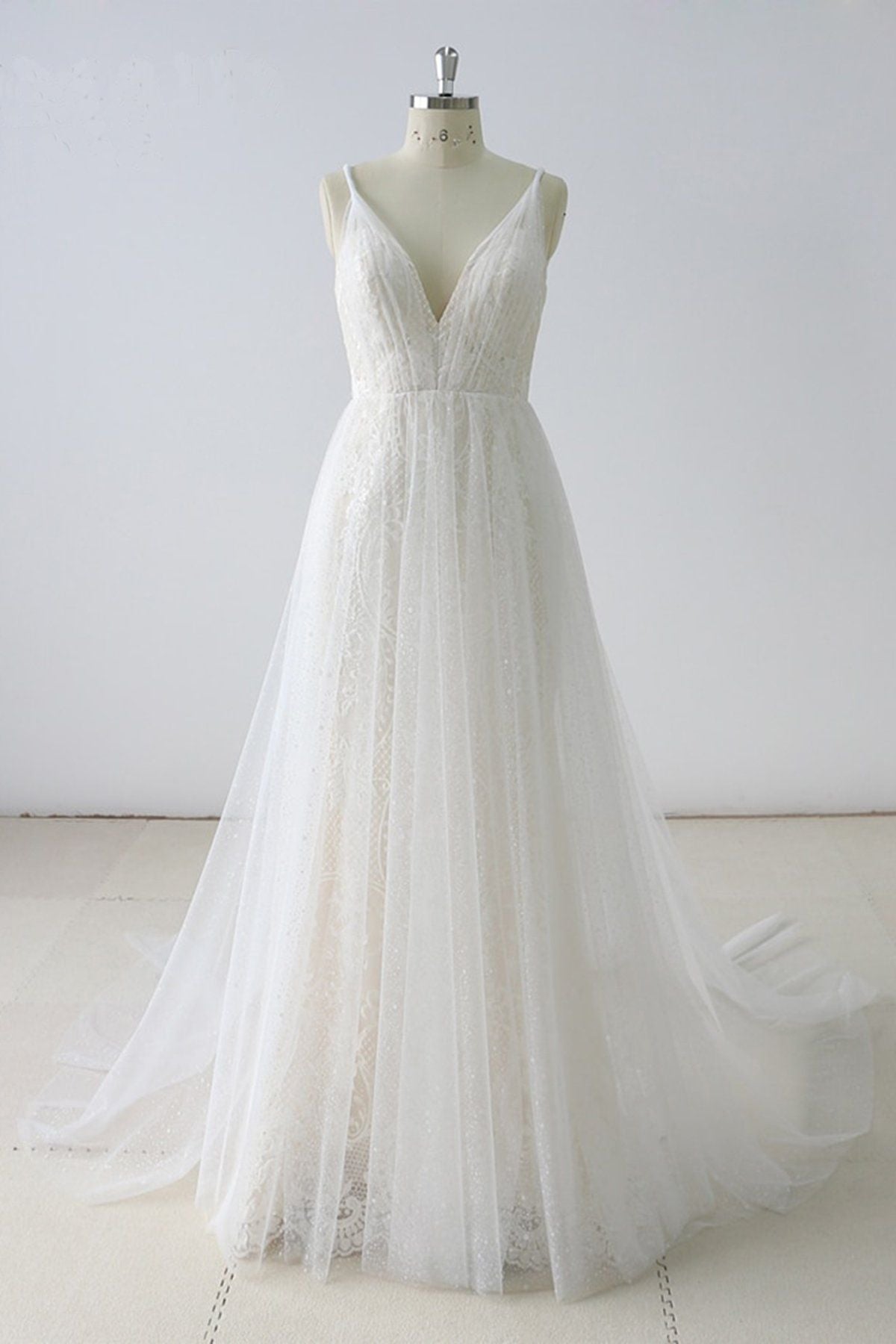 Gorgeous Simple White Lace V-Neck Long Wedding Dress Sleeveless Appliques Bridal Gowns On Sale (ZD17439) - VelvetHem