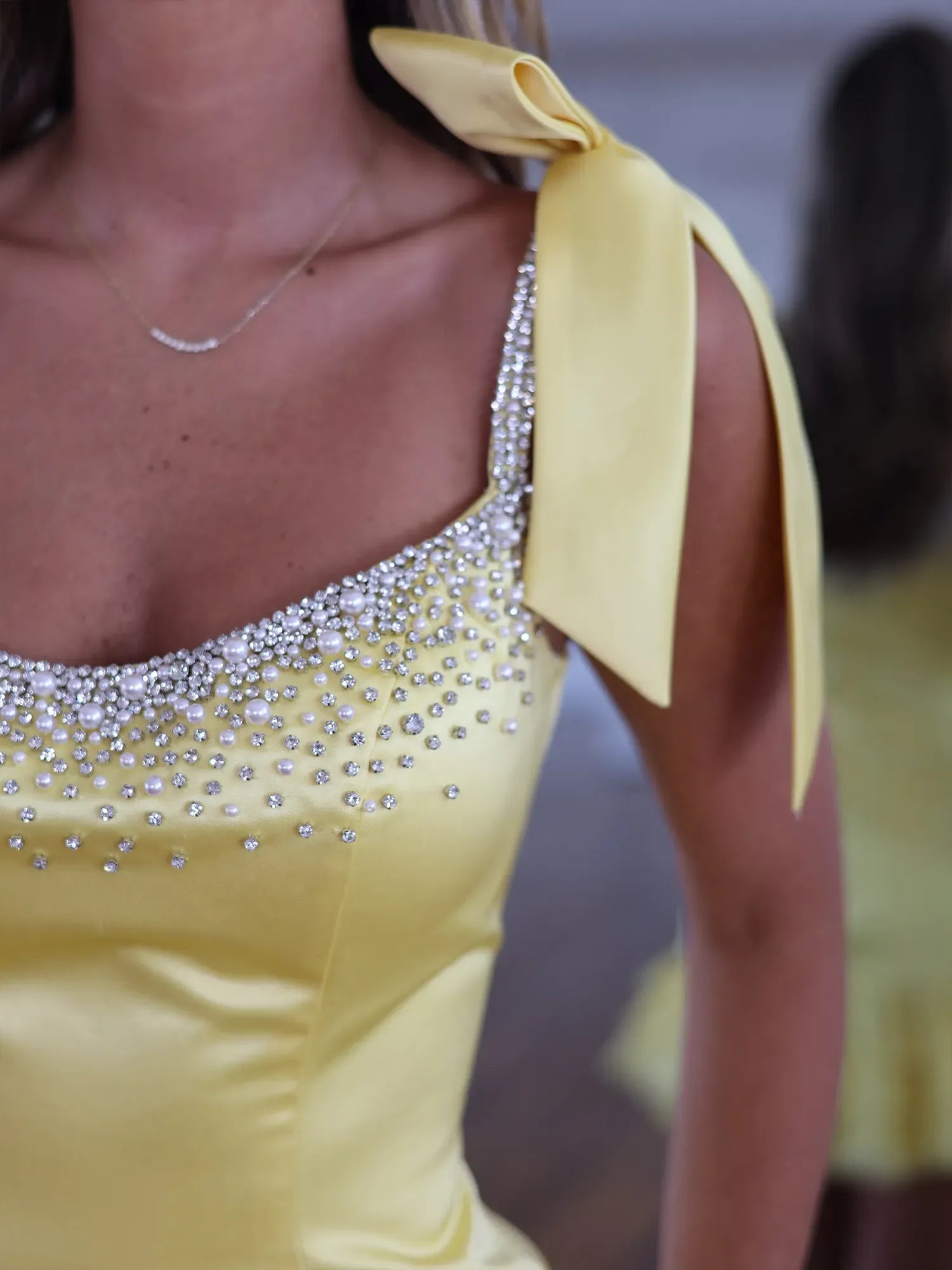 Scoop Neck Rhinestone Corset Short Homecoming Dresses with Bow Straps and Tiered Skirt