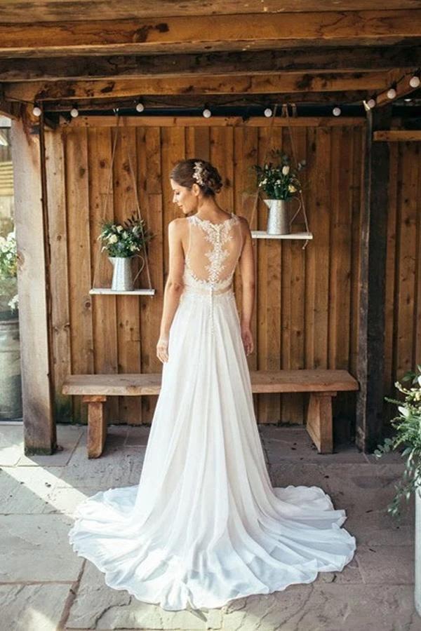 Ivory Beach Wedding Dress Lace Boho Bridal Gown With Train (ZD16259)