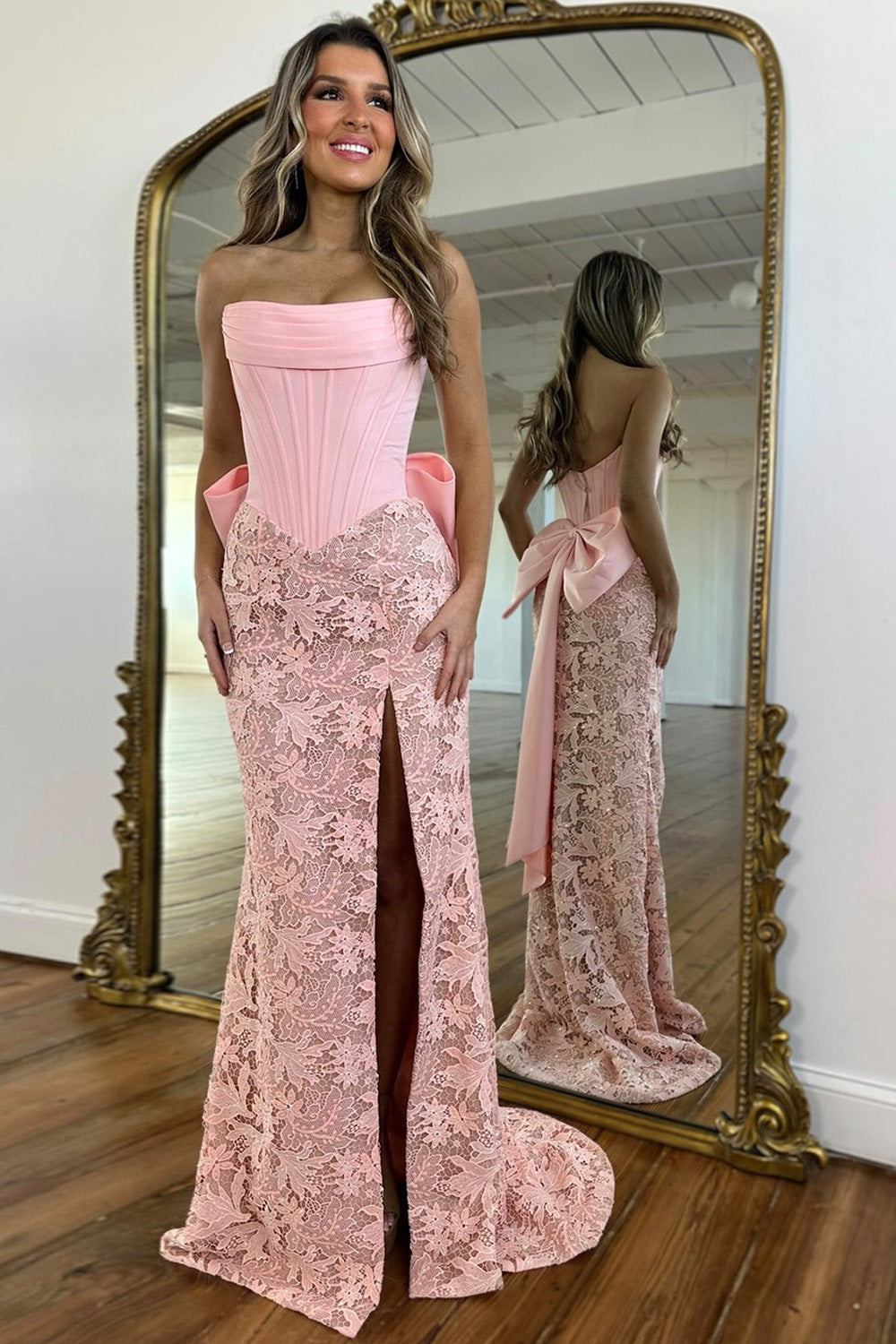 Fashionable Mermaid Strapless Red Corset Lace Prom Dress with Bowknot - View 6 | VelvetHem