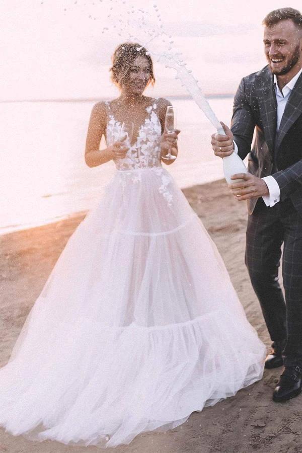 Layered Tulle Skirt Lace V Neck Outdoor Wedding Dresses Bridal Gown (ZD16340)