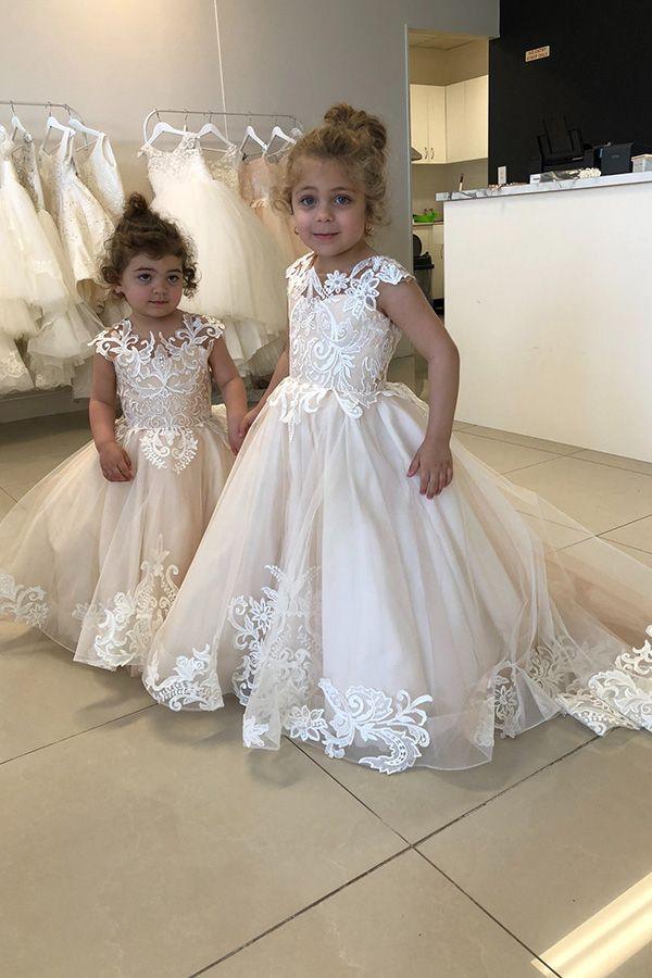Long A-line Lace Appliques Tulle Flower Girl Dresses - VelvetHem