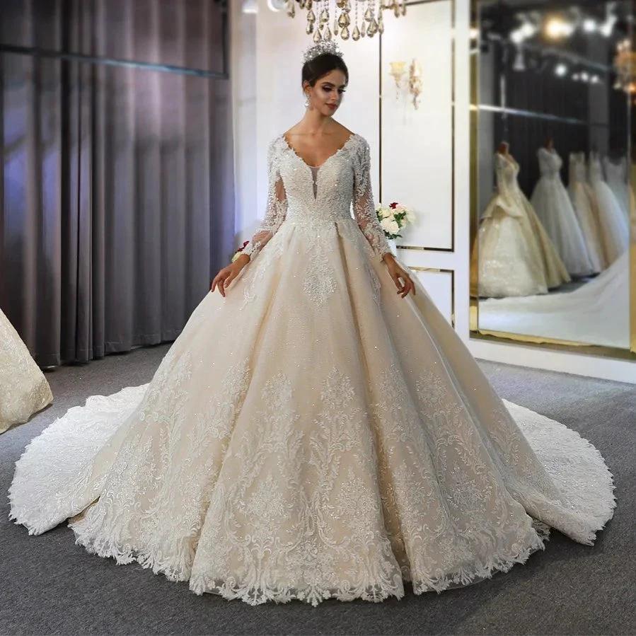 Long A-Line Sweetheart Backless Appliques Lace Sequins Wedding Dress with Sleeves (ZD15099)