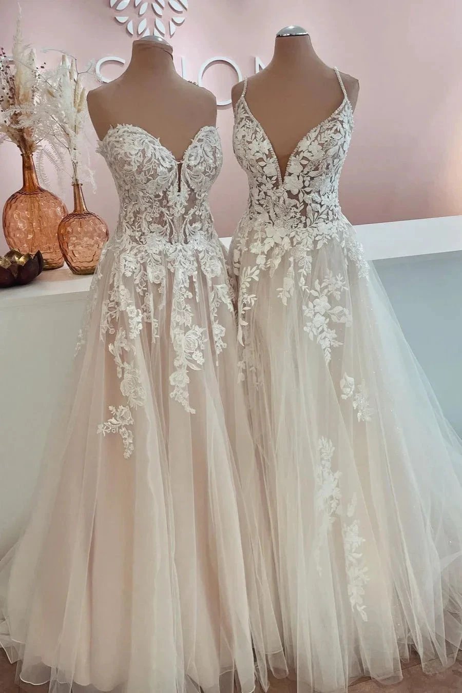 Long A-Line Tulle Lace Appliques Backless Wedding Dress (ZD15212)