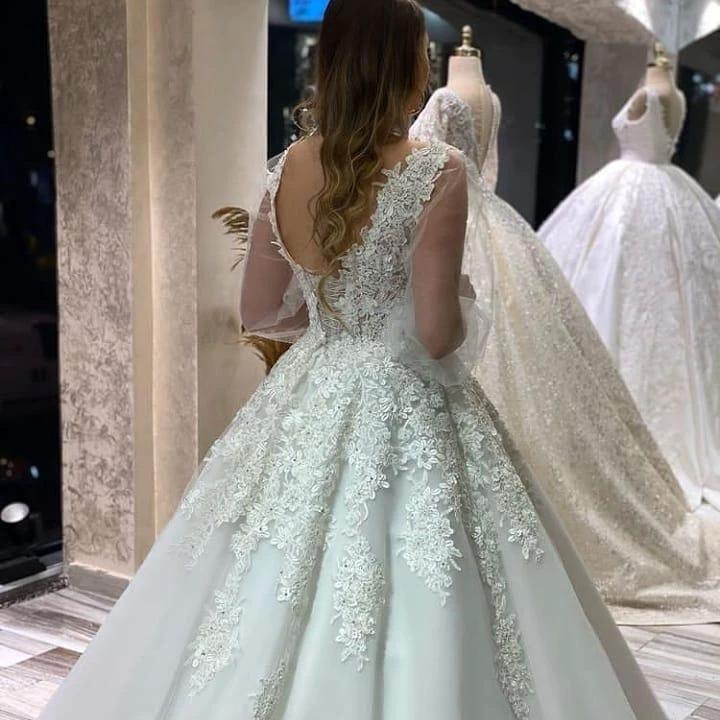 Long A-Line V-neck Appliques Lace Tulle Wedding Dress With Puffy Long Sleeves (ZD15061)