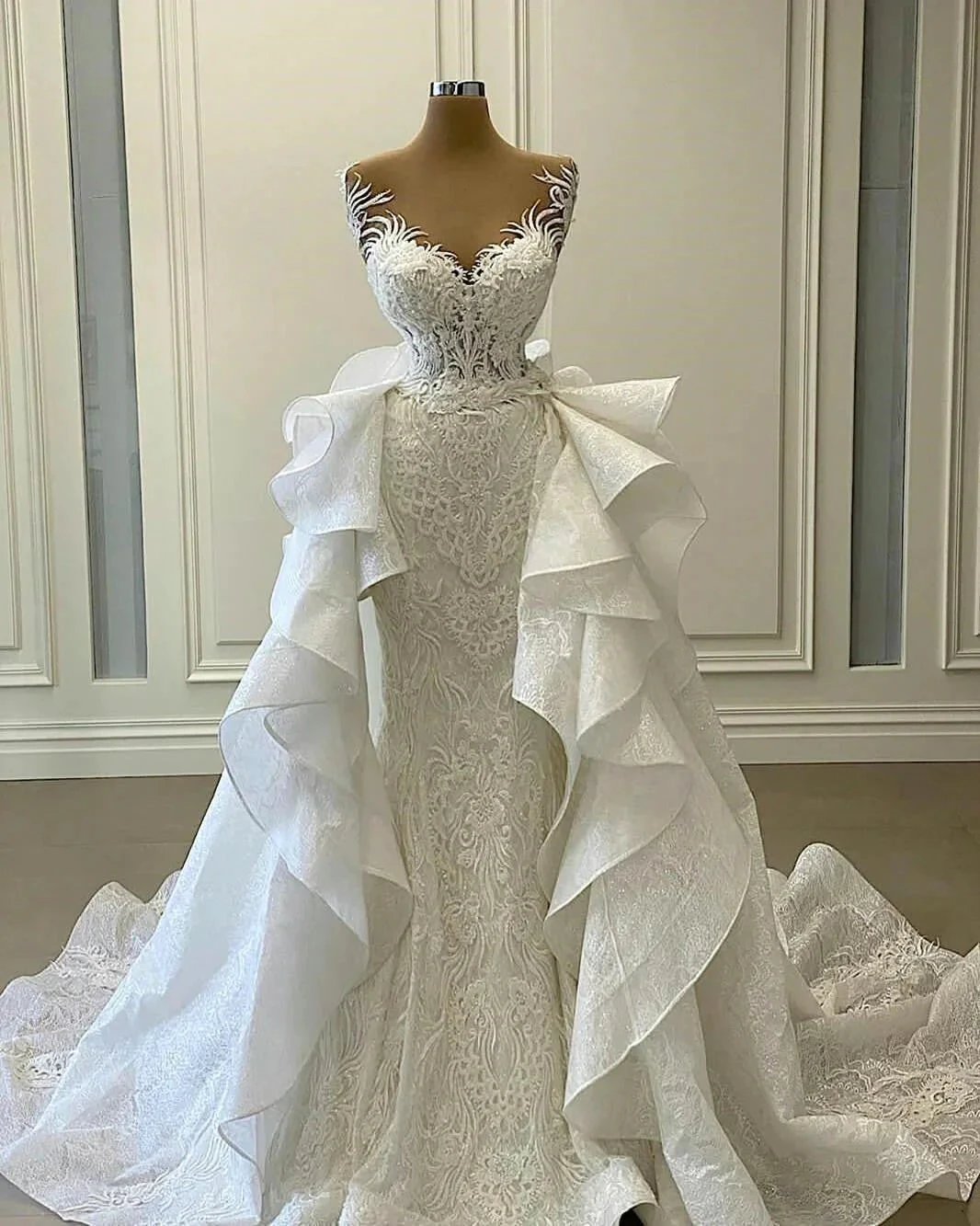 Long Mermaid Sweetheart Appliques Lace Wedding Dress With Detachable Train (ZD15192)