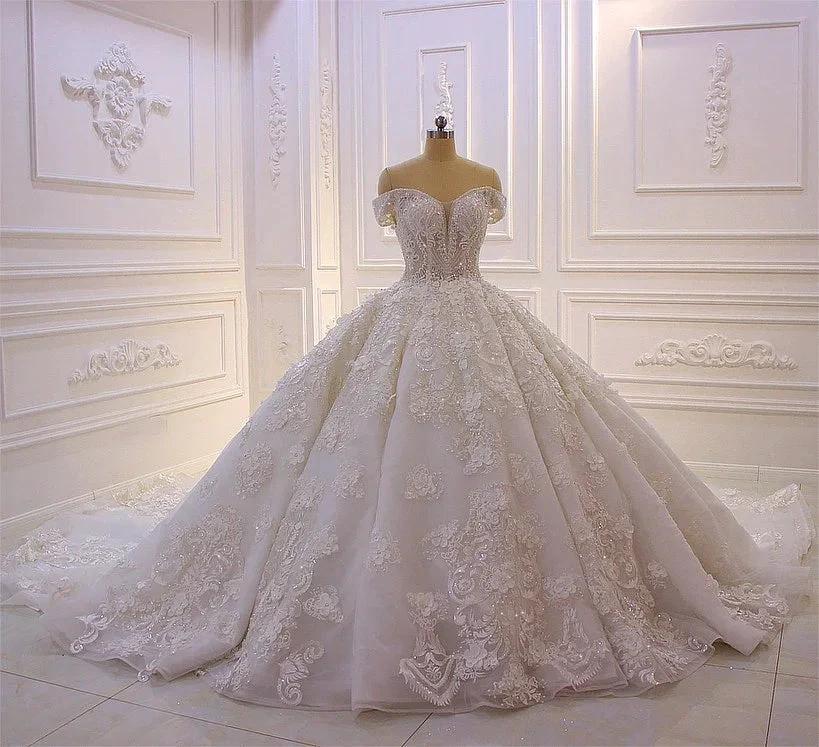 Long Princess Sweetheart Off-the-Shoulder Backless Appliques Lace Ruffles Tulle Wedding Dress (ZD15111)
