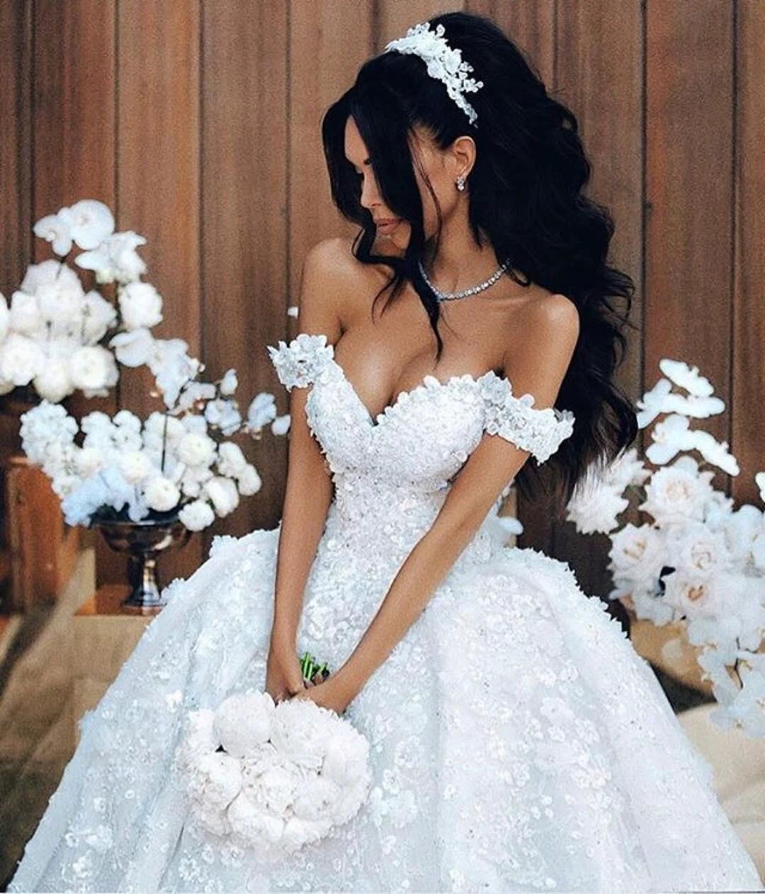 Luxury Long Ball Gown Off The Shoulder Appliques Lace Wedding Dresses (ZD15978) - VelvetHem