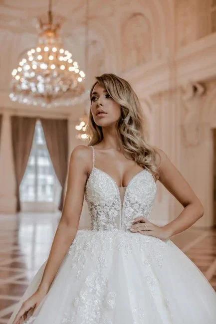 Luxury spaghetti straps sleeveless ball gown lace Wedding dress (ZD14848)