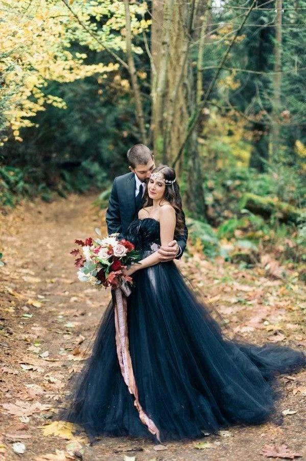 Modest Long A-line Princess Strapless Tulle Black Wedding Dress with Appliques Lace (ZD15124) - VelvetHem