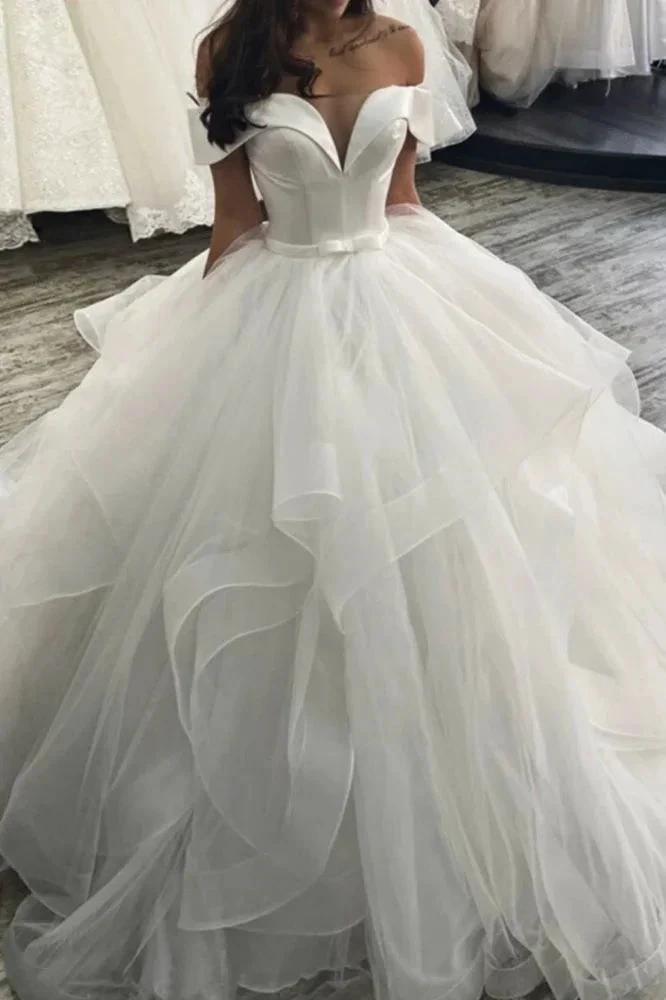 New Arrival Off-the-Shoulder Princess Puffy Layers Wedding Dress (ZD13832)
