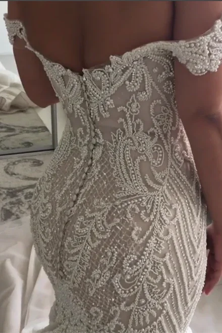 New Arrival Off-the-Shoulder Sweetheart Pearl Mermaid Chapel Train Wedding Dress (ZD16590)