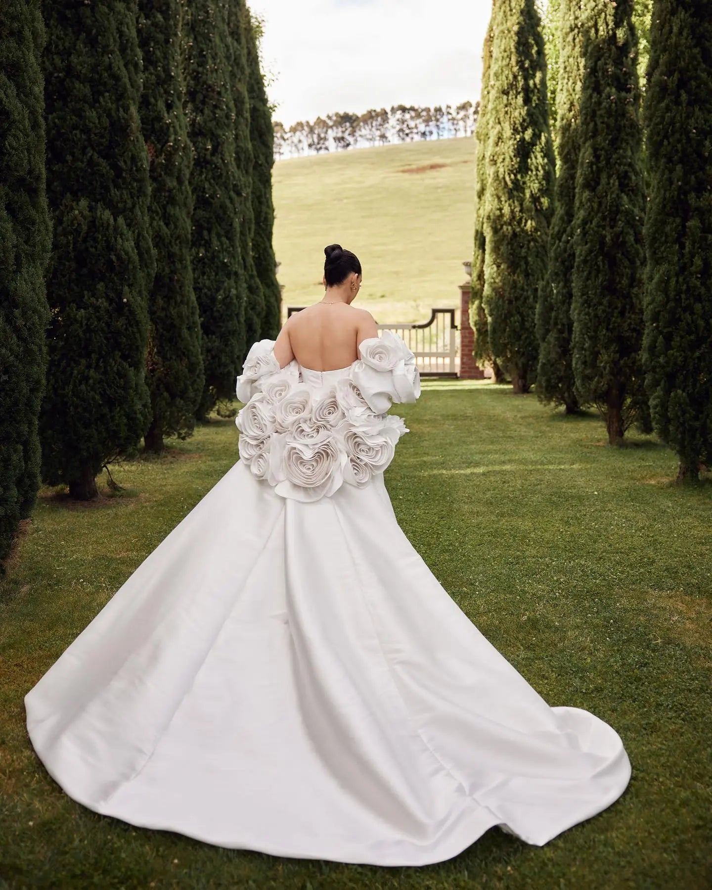 Ivory Satin Mermaid Wedding Dress 3D Giant Rose Floral With Veil ZP034