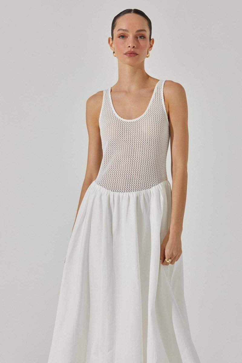 Leila Timeless Sleeveless Midi Dress in Contrast Color Boutique Collection