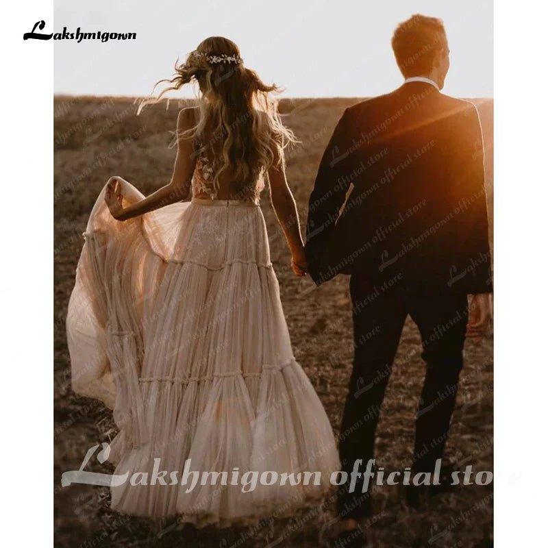 Boho Hippie Wedding Dress Sleeveless V Neck Chic Styl Whimsical Ruched Skirt Tulle Bridal Gowns Robe de mariee