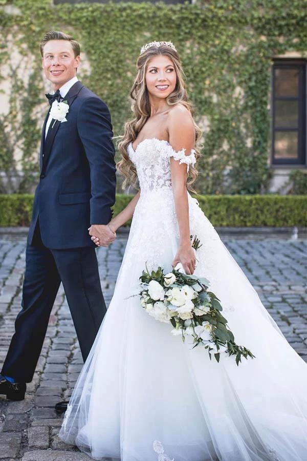 Off The Shoulder Lace Appliques Modest Tulle Princess Wedding Dress (ZD15316) - VelvetHem