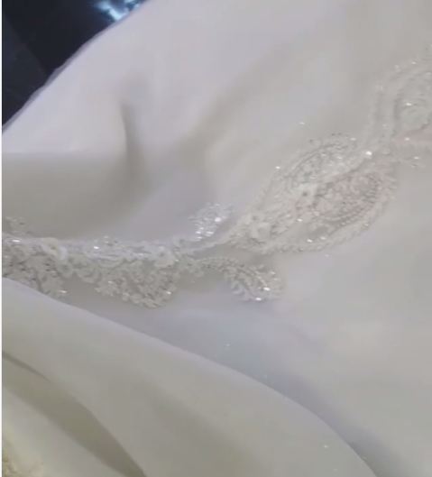 Off-the-Shoulder Mermaid Wedding Dress With Appliques Beads (ZD17507)
