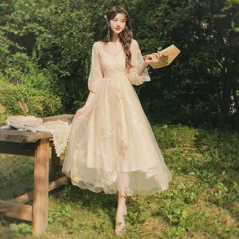 Butterfly Embroidered Vintage-Style Lace Fairy Dress - VelvetHem
