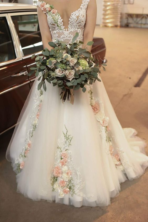 Princess Ball Gown V Neck Tulle White Wedding Dresses Chic Prom Dress - VelvetHem