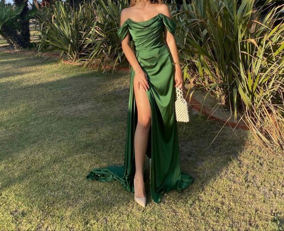 Green Simple Prom Dress With Height Split Chic Evening Dress - VelvetHem