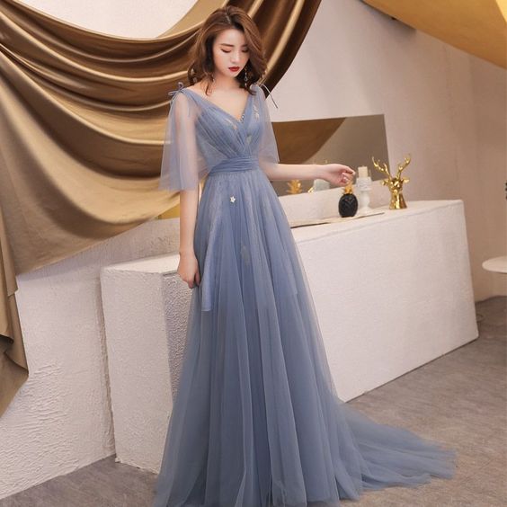 Elegant Grey Summer Evening Dresses A-Line / Princess V-Neck 1/2 Sleeves Appliques Sequins Sweep Train Ruffle Backless Formal Dresses - VelvetHem