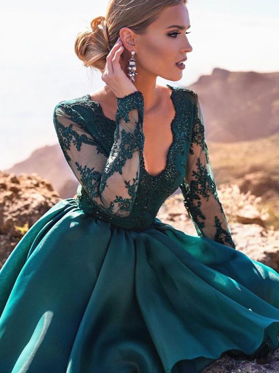 A Line V Neck Long Sleeves Short Green Lace Prom Dresses, Short Green Lace Homecoming Graduation Dresses - VelvetHem