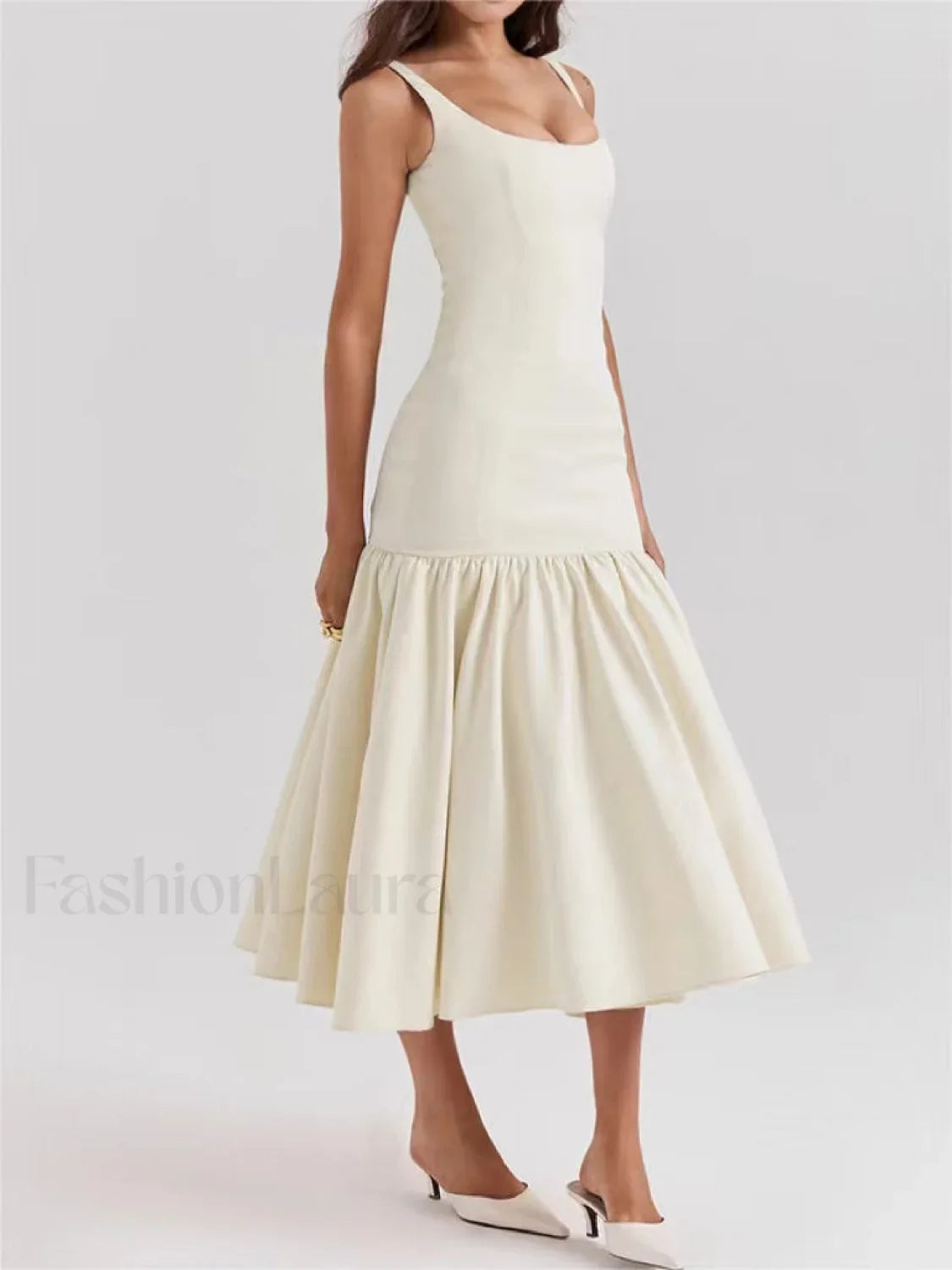 Cpcomense250803 097 Urban Dress for Layered Outfit Styling