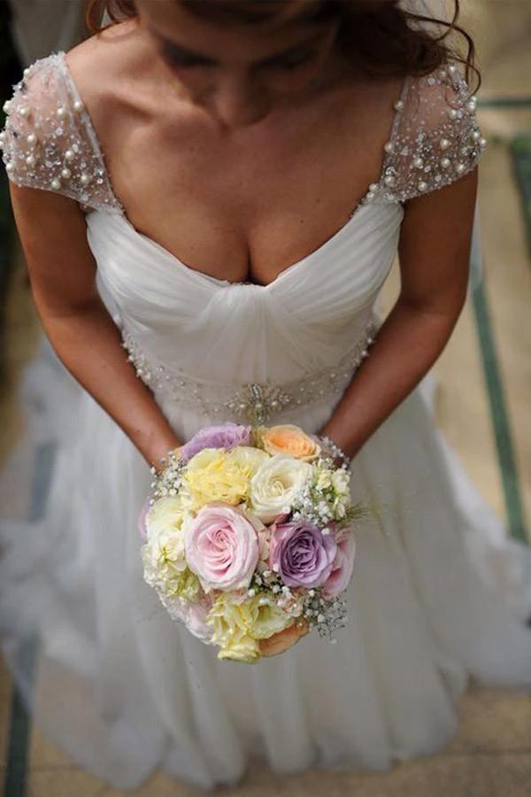 Scoop Cap Sleeves Sweep Train Beading Pleated Wedding Dress with Beading (ZD15436)