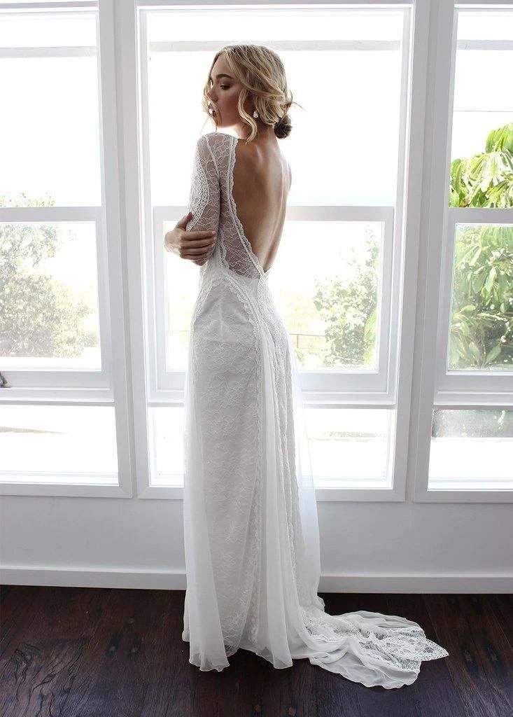 Sheath/Column Lace Wedding Dress With Long Sleeve Open Back Bridal Gown (ZD16339)