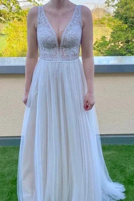 Simple V-Neck Sleeveless Column Tulle Floor-Length Wedding Dresses with Lace (ZD14681) - VelvetHem