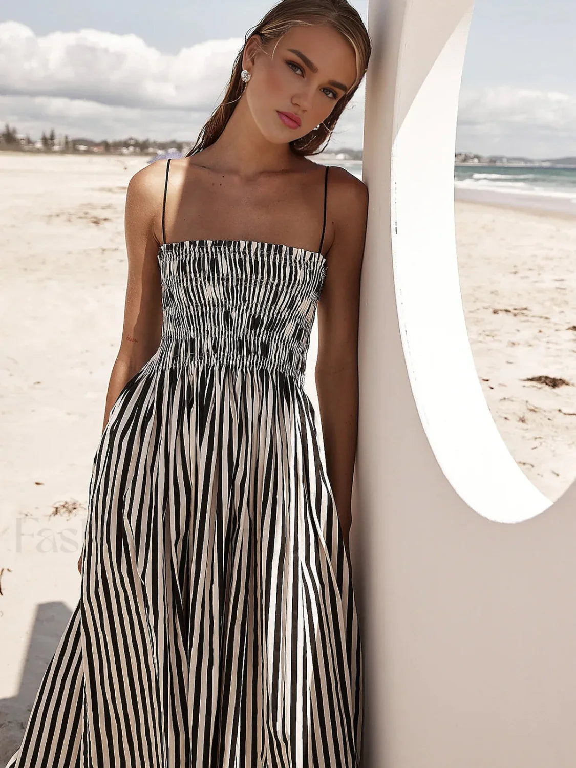 Urban Cpcomense250803 081 Dress for Modern Fashion Wear