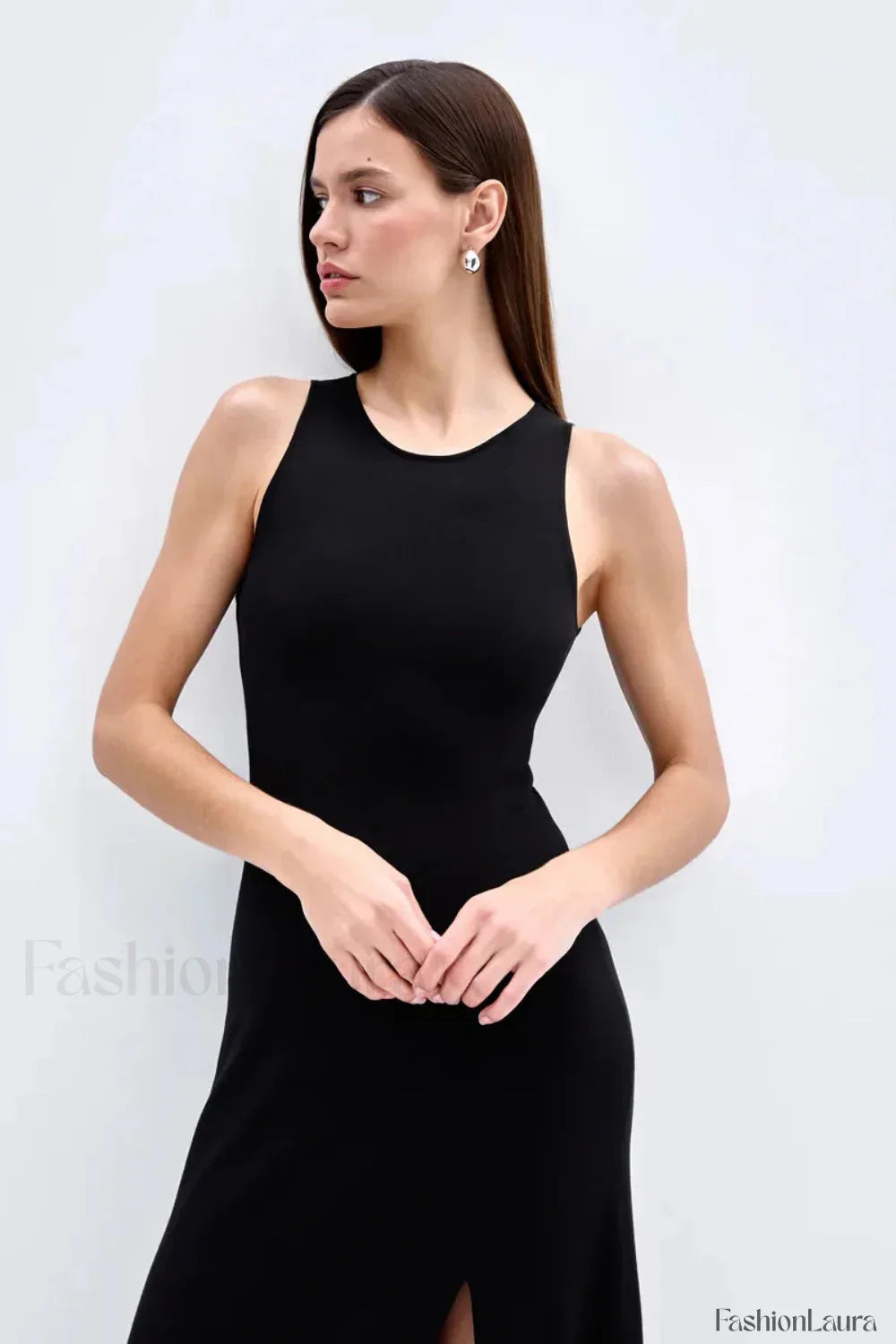 Sleeveless Split Bodycon Dress with Relaxed Fit and Modern Casual Wear