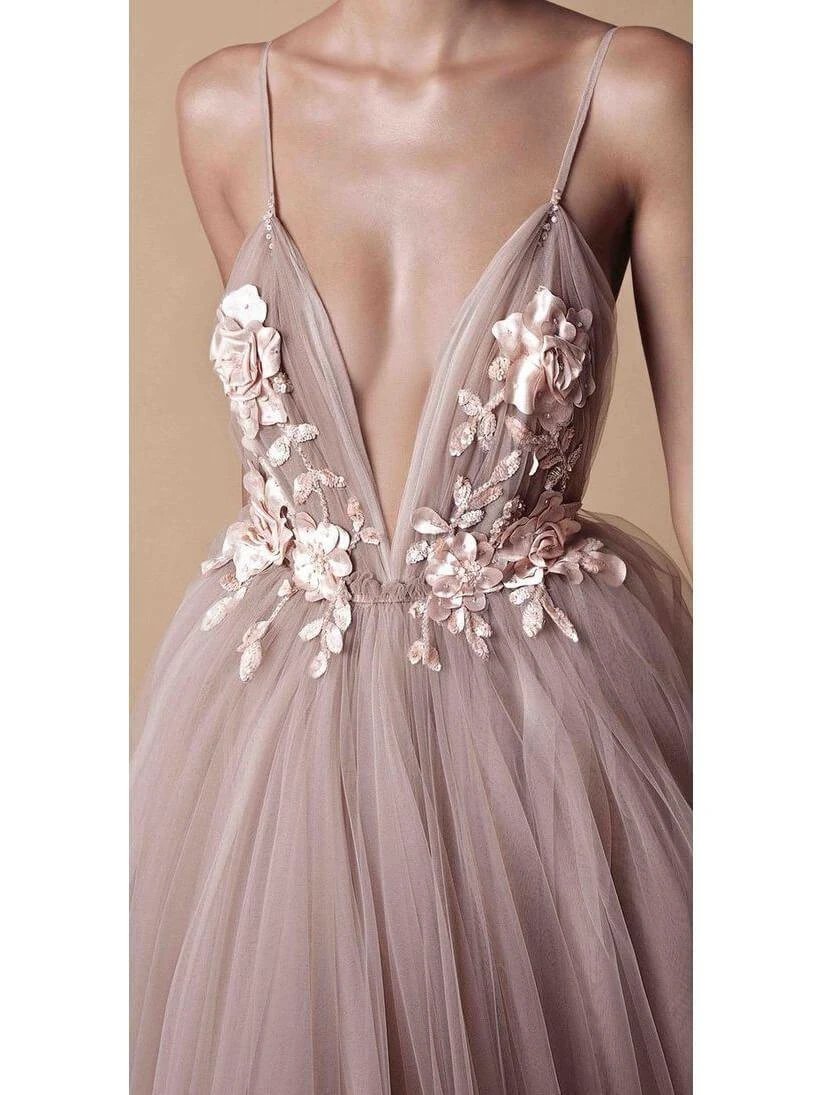 Spaghetti Strap Deep V Neck Beach Wedding Dresses With Applique (ZD16303)