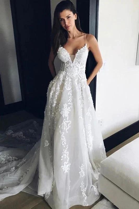 Spaghetti Strap V Neck Beach Court Train Tulle Elegant Wedding Dresses with Lace (ZD16575)