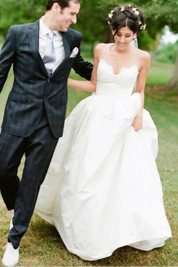 Spaghetti Straps Floor-Length Ivory Wedding Dress With Lace (ZD16373)