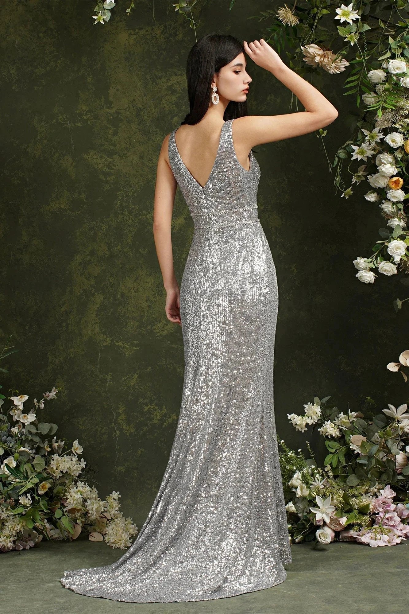 Sparkly Mermaid Wide Straps V-neck Sequins Bridesmaid/Prom Dress With Side Slit (ZD13147)